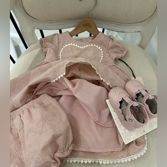 🦢 24 Mth Dusty Rose Embroidered Heart Baby Dress with White Trim 3 Piece Set NWT - Picture 11 of 13